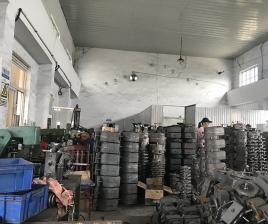 油泵(beng)事業部(bù)生産車(che)間